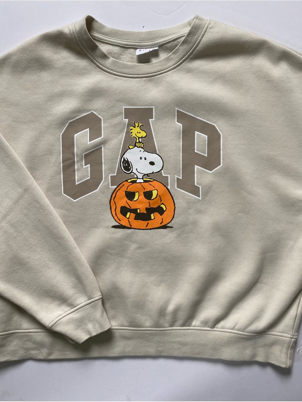 Gap Peanuts Halloween Sweatshirt Size Large Oversized Cropped EUC Beige Snoopy - Picture 13 of 16